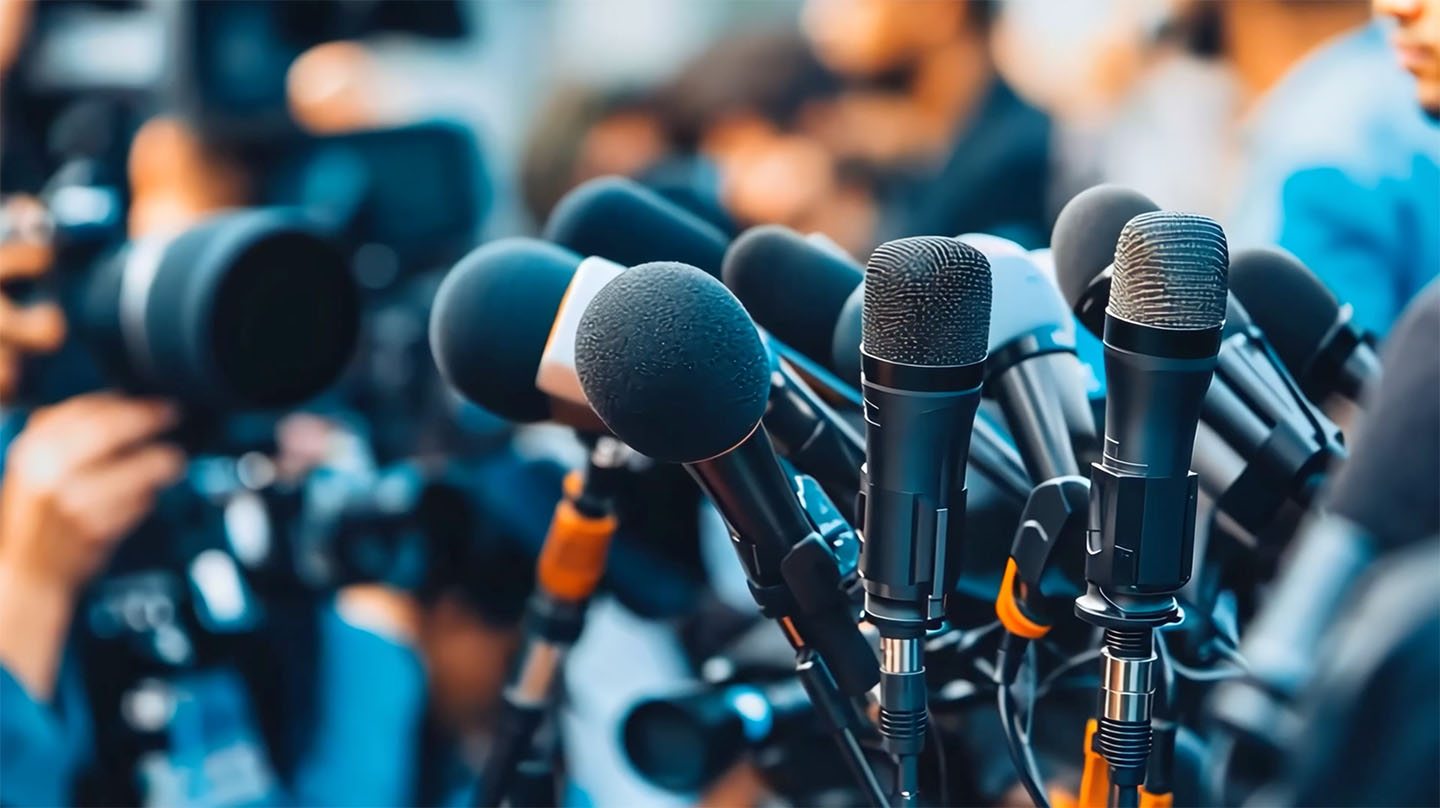 Link to: PR + Communications